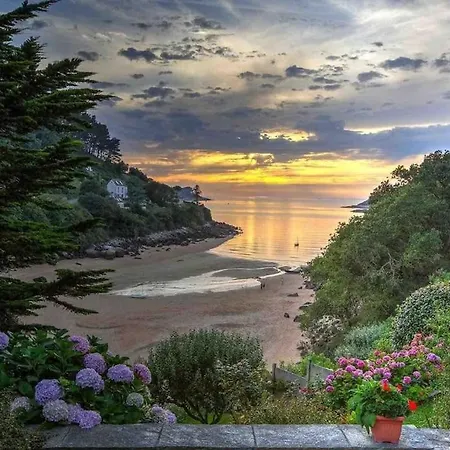 Juliette, Vue Mer, Acces Plages A Pieds Holiday home Tredrez-Locquemeau